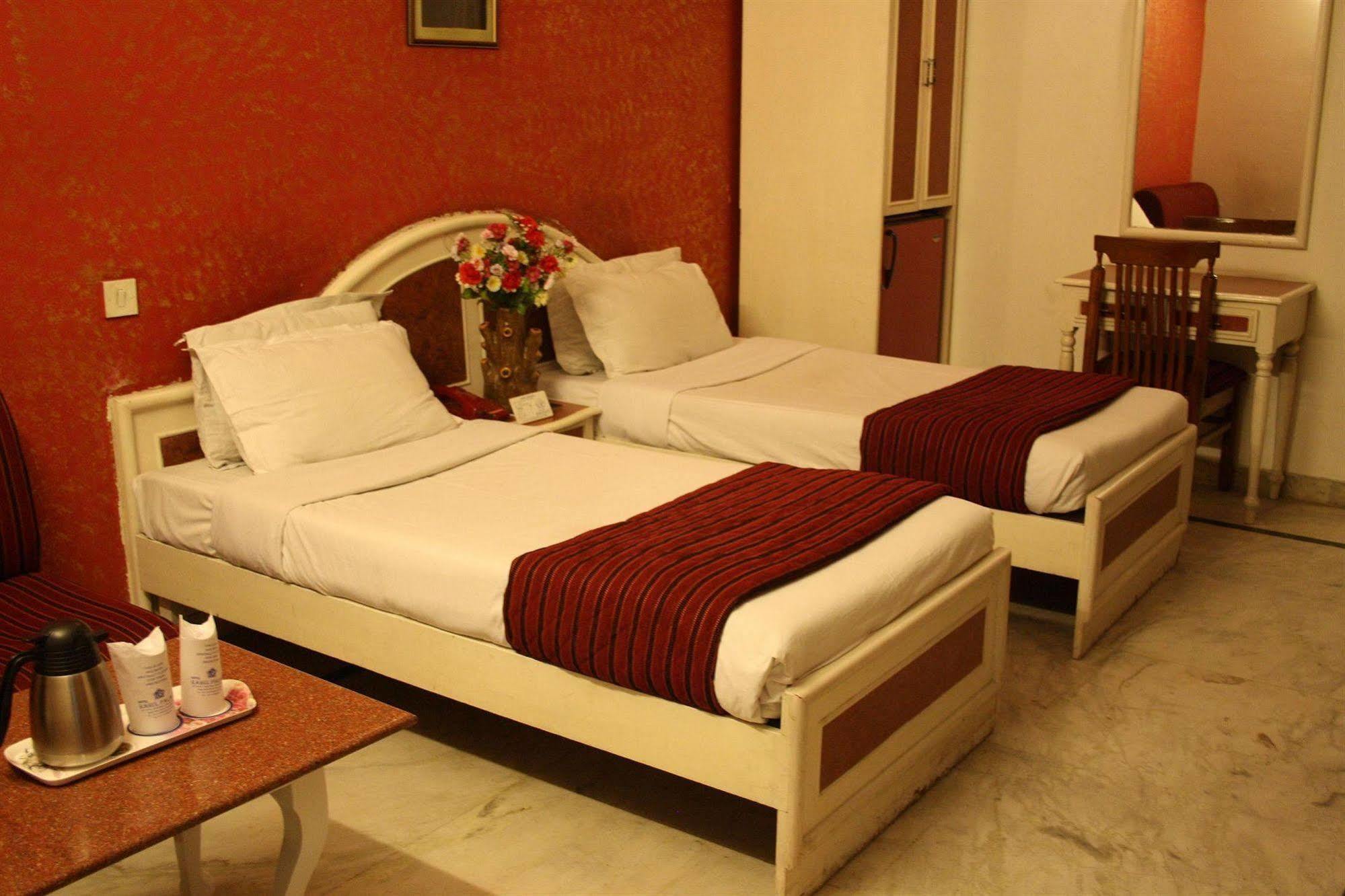 Hotel Rahul Palace Ню Делхи Стая снимка